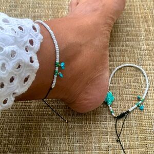 Anclet.  Sead Beads turquoise porcelain 🐢